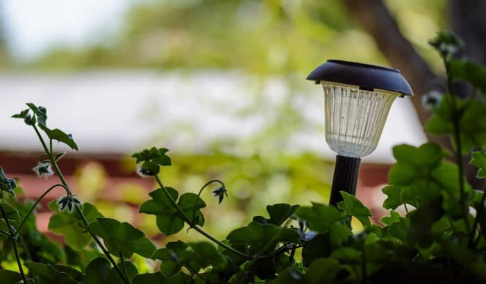 how to clean yellowed plastic solar lights