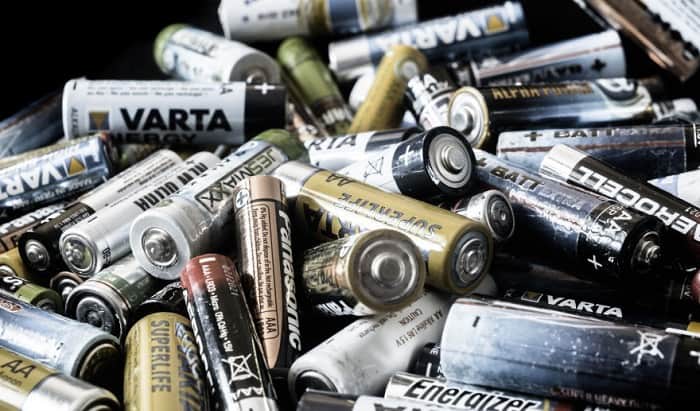 Do-you-need-special-batteries-for-solar-lights