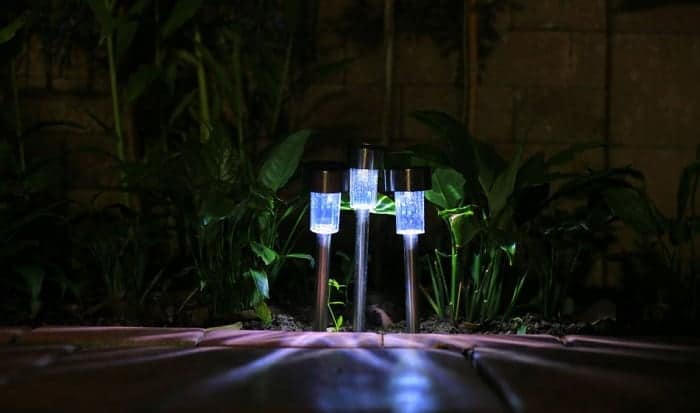 How-long-do-solar-powered-lights-stay-on