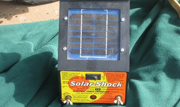 solar-powered-electric-fence-charger