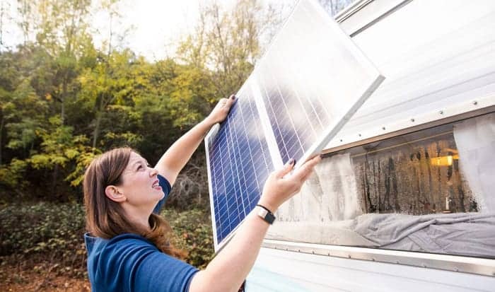 mounting-solar-panels-on-rv-roof