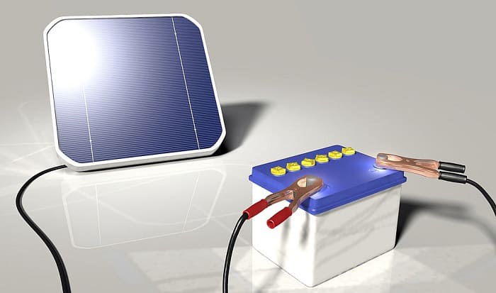 how to charge a battery with a solar panel