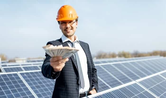 solar-panels-save-on-electricity-bills