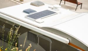 how much power does a 100w solar panel produce